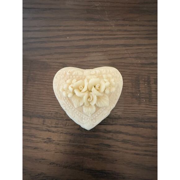 Vintage Porcelain Ceramic Floral Jewelry/Trinket Boxes – Set of 2 - Picture 7 of 10